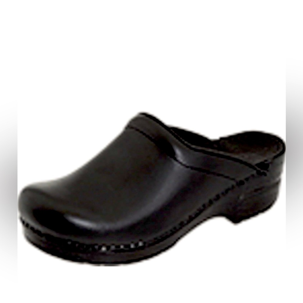 Dansko -black box Sonja mule 7.5-8